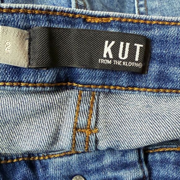 Kut from The Cloth Catherine Boyfriend Denim Shorts - Picture 3 of 7